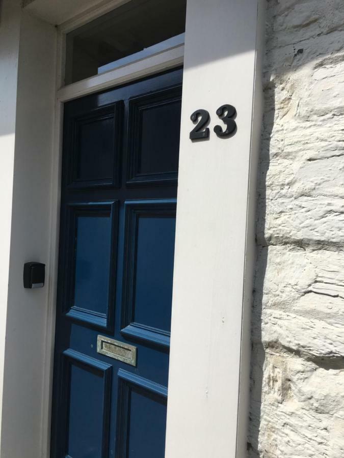 The Attic Apartment, Quay Street Studios カーディガン エクステリア 写真